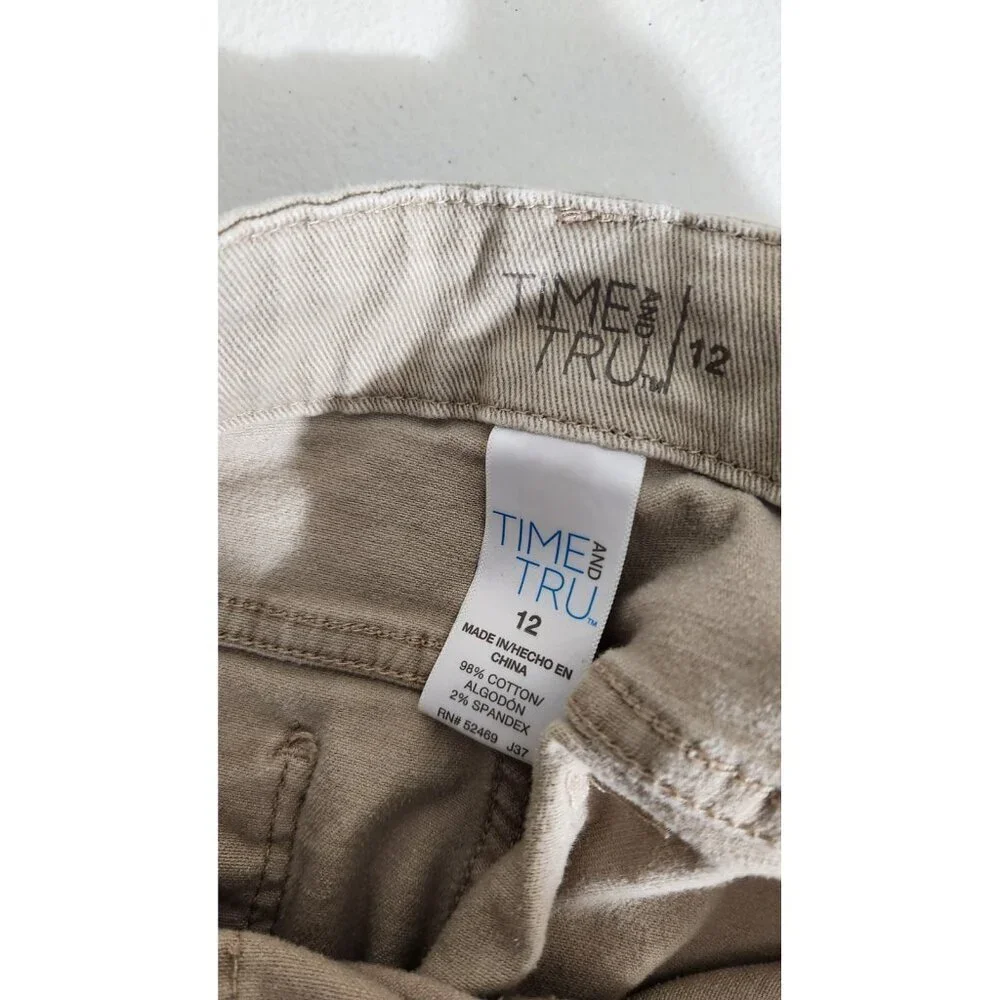 Time And Tru Shorts Womens Size 12 Khaki Beige Distressed Raw Hem Casual Outdoor